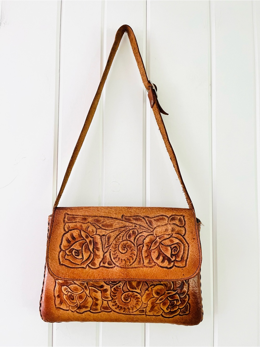 Vintage Mexican hand-tooled embossed floral leather shoulder bag